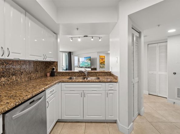 1900 Sunset Harbour Dr 2115, Miami Beach FL 33139