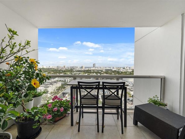 1900 Sunset Harbour Dr 2115, Miami Beach FL 33139