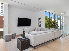 503 Palm Dr, Hallandale Beach FL 33009