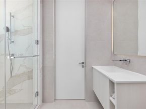 503 Palm Dr, Hallandale Beach FL 33009