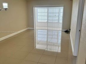 3001 NW 46th Ave 207, Lauderdale Lakes FL 33313