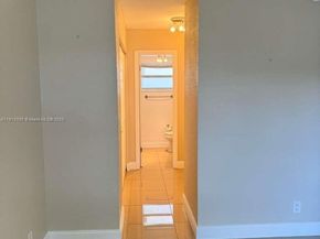 3001 NW 46th Ave 207, Lauderdale Lakes FL 33313