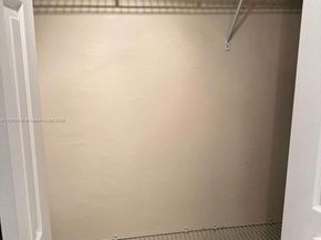 3001 NW 46th Ave 207, Lauderdale Lakes FL 33313