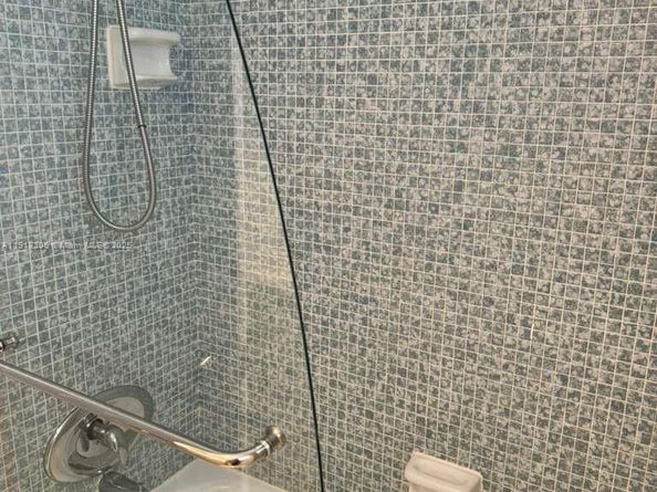 3001 NW 46th Ave 207, Lauderdale Lakes FL 33313