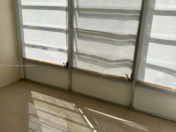 3001 NW 46th Ave 207, Lauderdale Lakes FL 33313