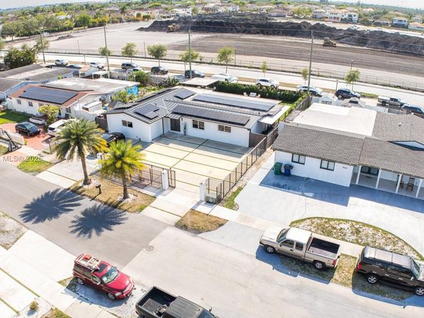 18250 NW 86th Ave, Hialeah FL 33015
