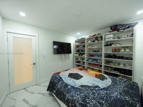 18250 NW 86th Ave, Hialeah FL 33015