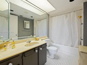 12600 SW 5th Ct 212L, Pembroke Pines FL 33027