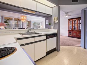 12600 SW 5th Ct 212L, Pembroke Pines FL 33027