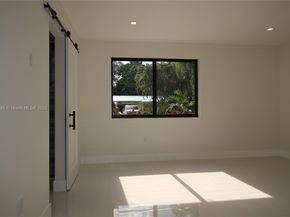 7045 SW 83rd Pl, Miami FL 33143