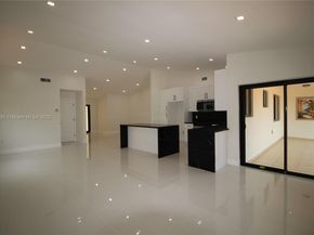 7045 SW 83rd Pl, Miami FL 33143
