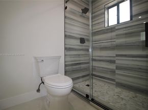 7045 SW 83rd Pl, Miami FL 33143