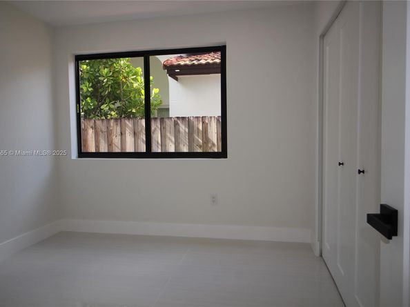 7045 SW 83rd Pl, Miami FL 33143