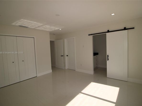 7045 SW 83rd Pl, Miami FL 33143