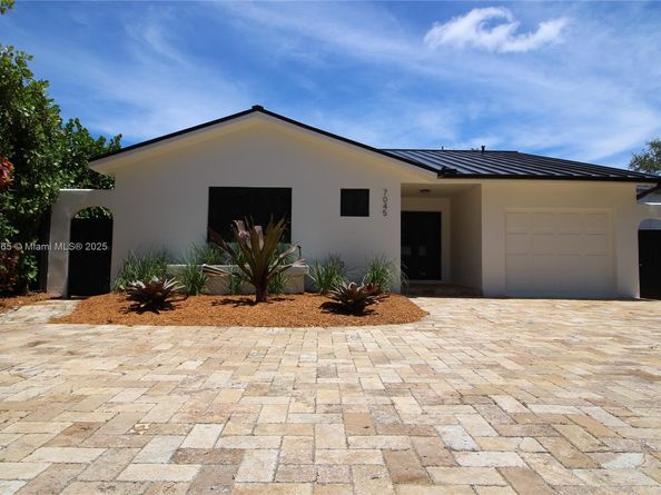7045 SW 83rd Pl, Miami FL 33143