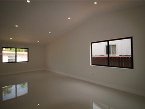 7045 SW 83rd Pl, Miami FL 33143