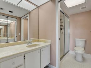 12500 SW 6th St 203N, Pembroke Pines FL 33027