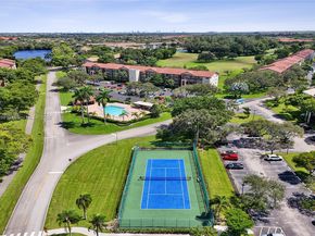 12500 SW 6th St 203N, Pembroke Pines FL 33027