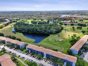 12500 SW 6th St 203N, Pembroke Pines FL 33027