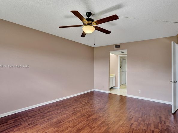 12500 SW 6th St 203N, Pembroke Pines FL 33027