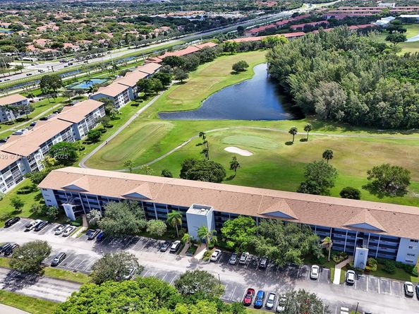 12500 SW 6th St 203N, Pembroke Pines FL 33027