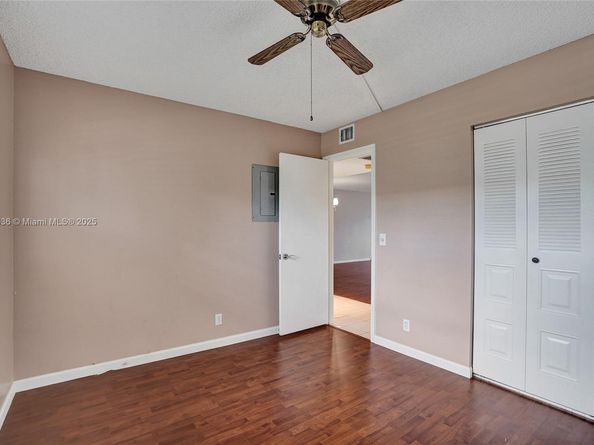 12500 SW 6th St 203N, Pembroke Pines FL 33027