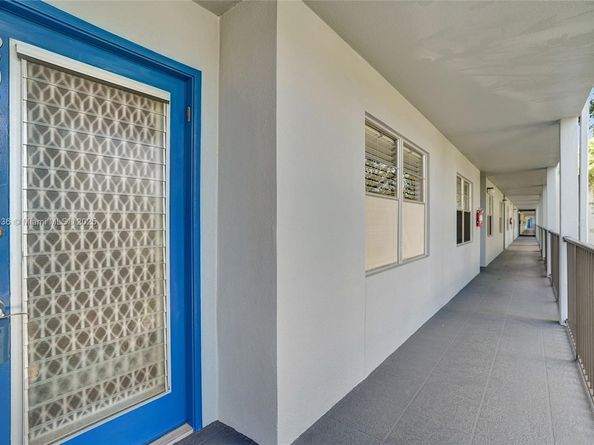 12500 SW 6th St 203N, Pembroke Pines FL 33027