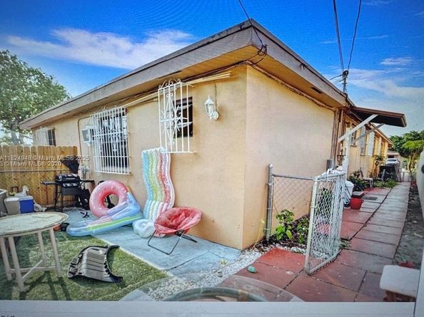 166 E 16th St, Hialeah FL 33010