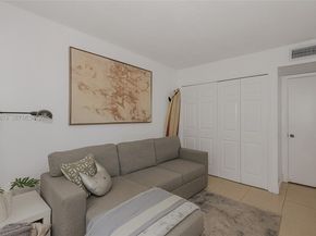 159 Lakeview Dr 102, Weston FL 33326