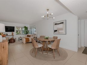 159 Lakeview Dr 102, Weston FL 33326