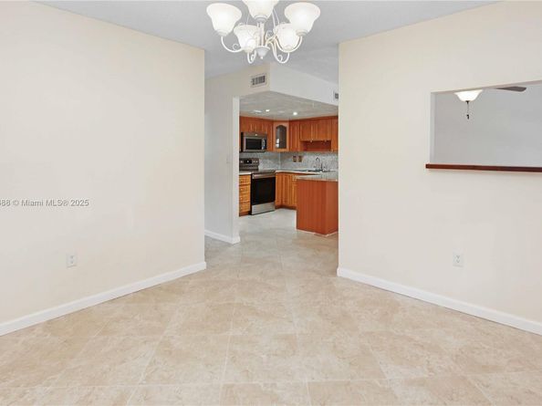 570 NW 109th Ave 1204, Miami FL 33172