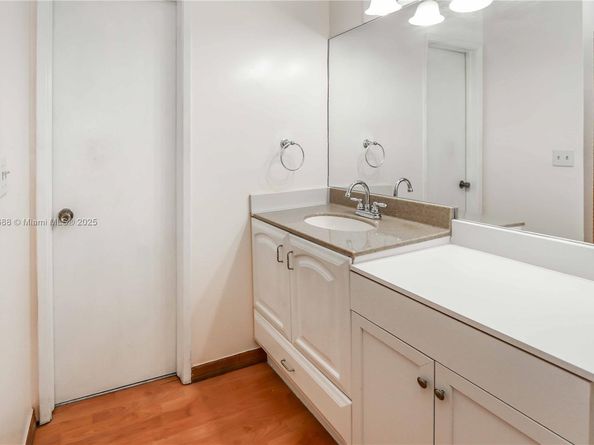 570 NW 109th Ave 1204, Miami FL 33172