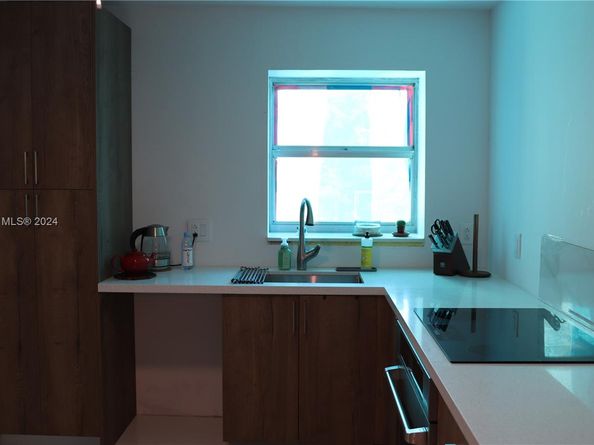 1865 S Ocean Dr 4F, Hallandale Beach FL 33009