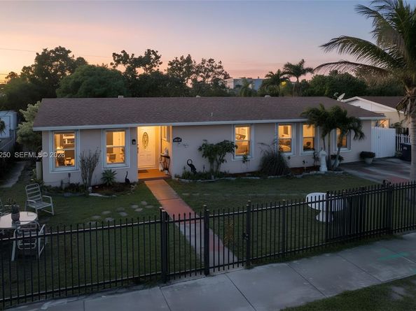 19050 SW 125th Ave, Miami FL 33177