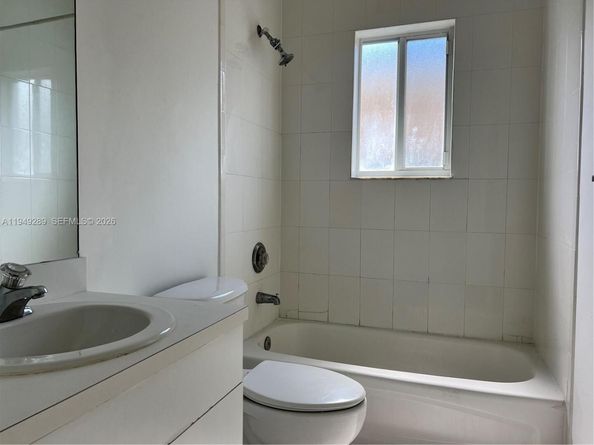 3401 NE 4 St, Homestead FL 33033