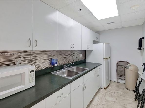 2400 SW 3rd Ave 506, Miami FL 33129