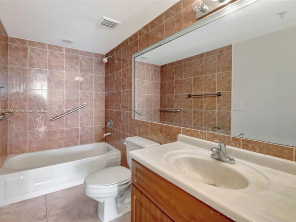 2400 SW 3rd Ave 506, Miami FL 33129