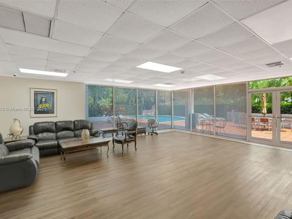2400 SW 3rd Ave 506, Miami FL 33129