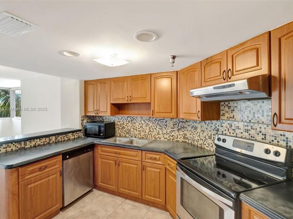2400 SW 3rd Ave 506, Miami FL 33129