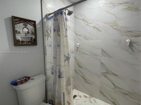 19055 NW 62nd Ave 205, Hialeah FL 33015