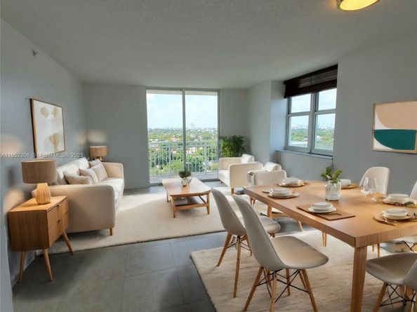 3000 Coral Way 1121, Miami FL 33145