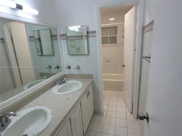 11341 SW 163rd St, Miami FL 33157