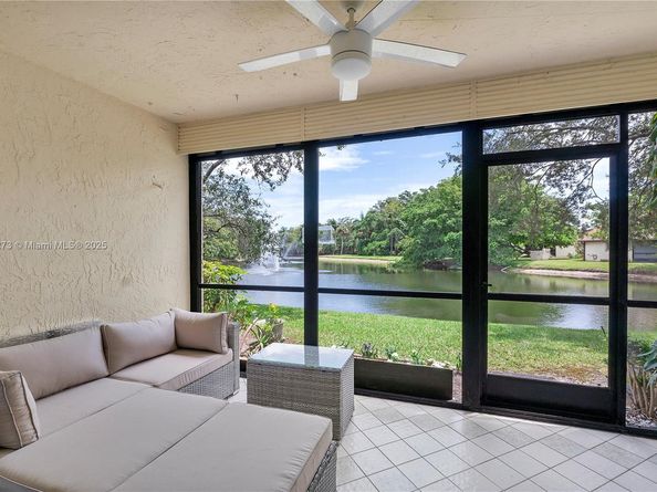 1706 Hammock Blvd 110, Coconut Creek FL 33063
