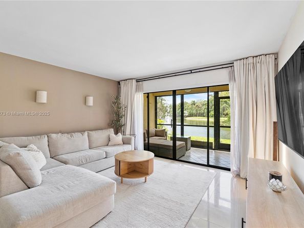 1706 Hammock Blvd 110, Coconut Creek FL 33063