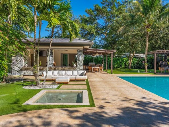 6831 SW 106th St, Pinecrest FL 33156