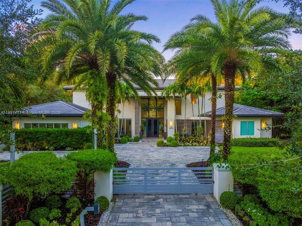 6831 SW 106th St, Pinecrest FL 33156