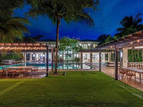 6831 SW 106th St, Pinecrest FL 33156