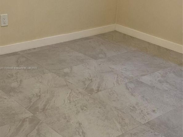 17051 NE 23rd Ave 1J, North Miami Beach FL 33160