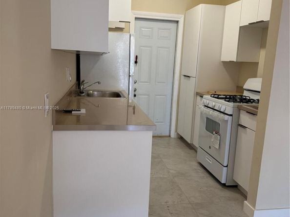 17051 NE 23rd Ave 1J, North Miami Beach FL 33160