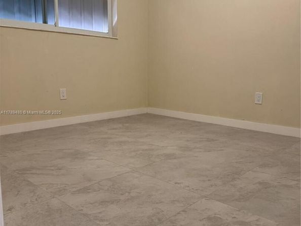 17051 NE 23rd Ave 1J, North Miami Beach FL 33160